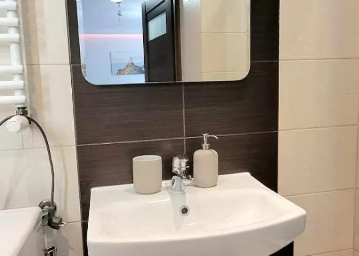 Апартаменты Modern Sandy Down Town, Aquapark, Free Parking Краков