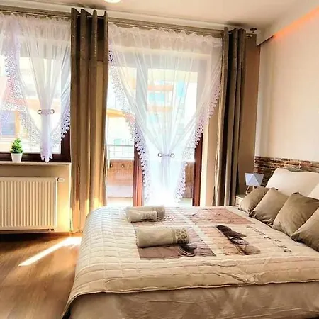 Modern Sandy Down Town, Aquapark, Free Parking Apartment