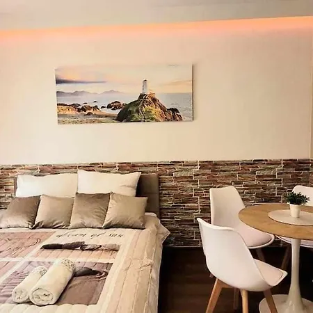 Apartment Modern Sandy Down Town, Aquapark, Free Parking