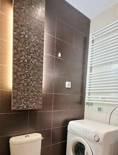 Modern Sandy Down Town, Aquapark, Free Parking 아파트 *