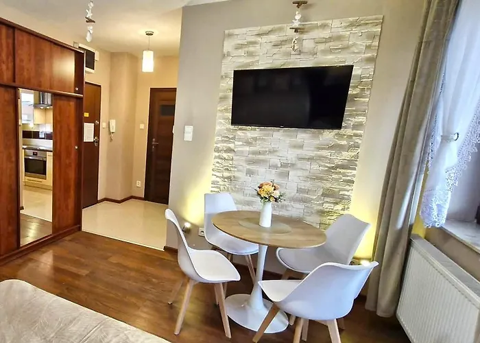 Modern Sandy Down Town, Aquapark, Free Parking